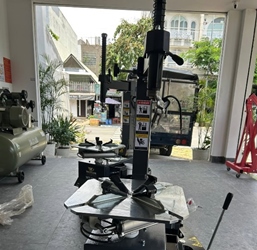 SDT: 0868.15.3579 - Vá Lốp Vỏ Xe Ô Tô Lưu Động Cao Tốc Chợ Bến – Yên Mỹ