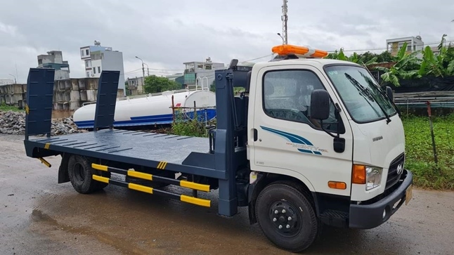 Cứu hộ ô tô tại Hải Phòng đưa xe gặp sự cố lên xe cứu hộ