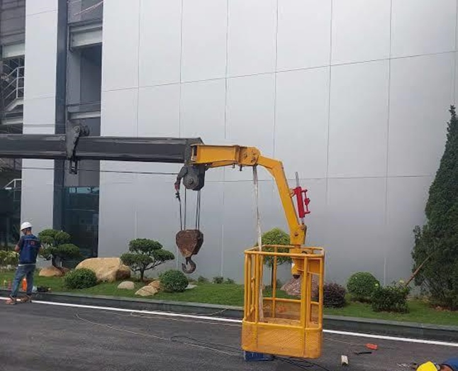 SDT: 0942.96.2023 - Cho Thuê Xe Cẩu Gắn Lồng Cao Bằng