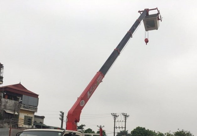 SDT: 0942.96.2023 - Cho Thuê Xe Cẩu Gắn Lồng Điện Biên