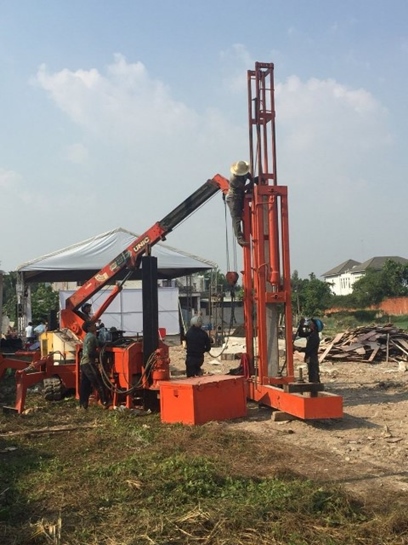 Ép cọc bê tông nhà dân Quảng Nam