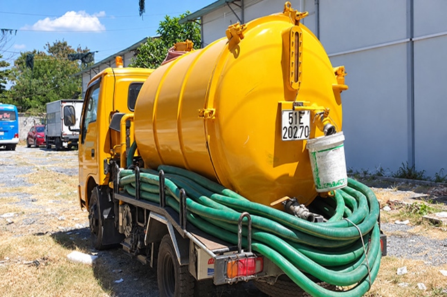 Dịch vụ hút hầm cầu xã Gia Thuận cho nhà dân và cơ sở kinh doanh
