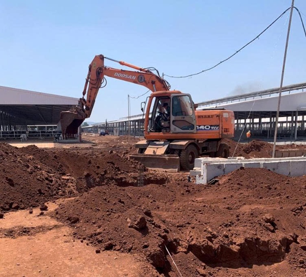 Xe san lấp mặt bằng Đà Lạt
