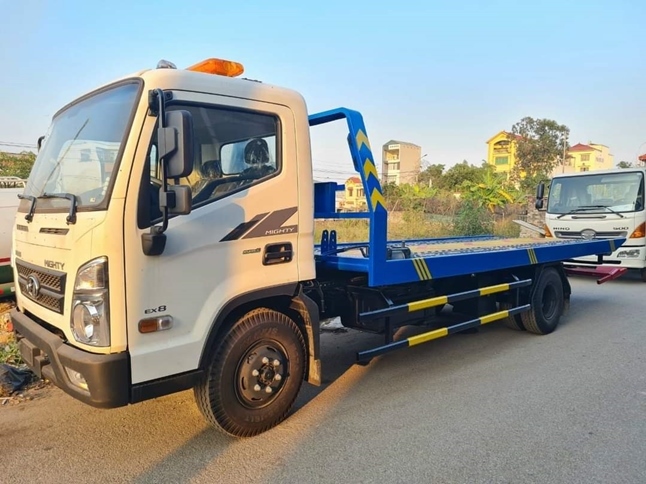 Cẩu cứu hộ xe tải Trâu Quỳ hỗ trợ xe tải hỏng cầu gãy trục và khóa bánh